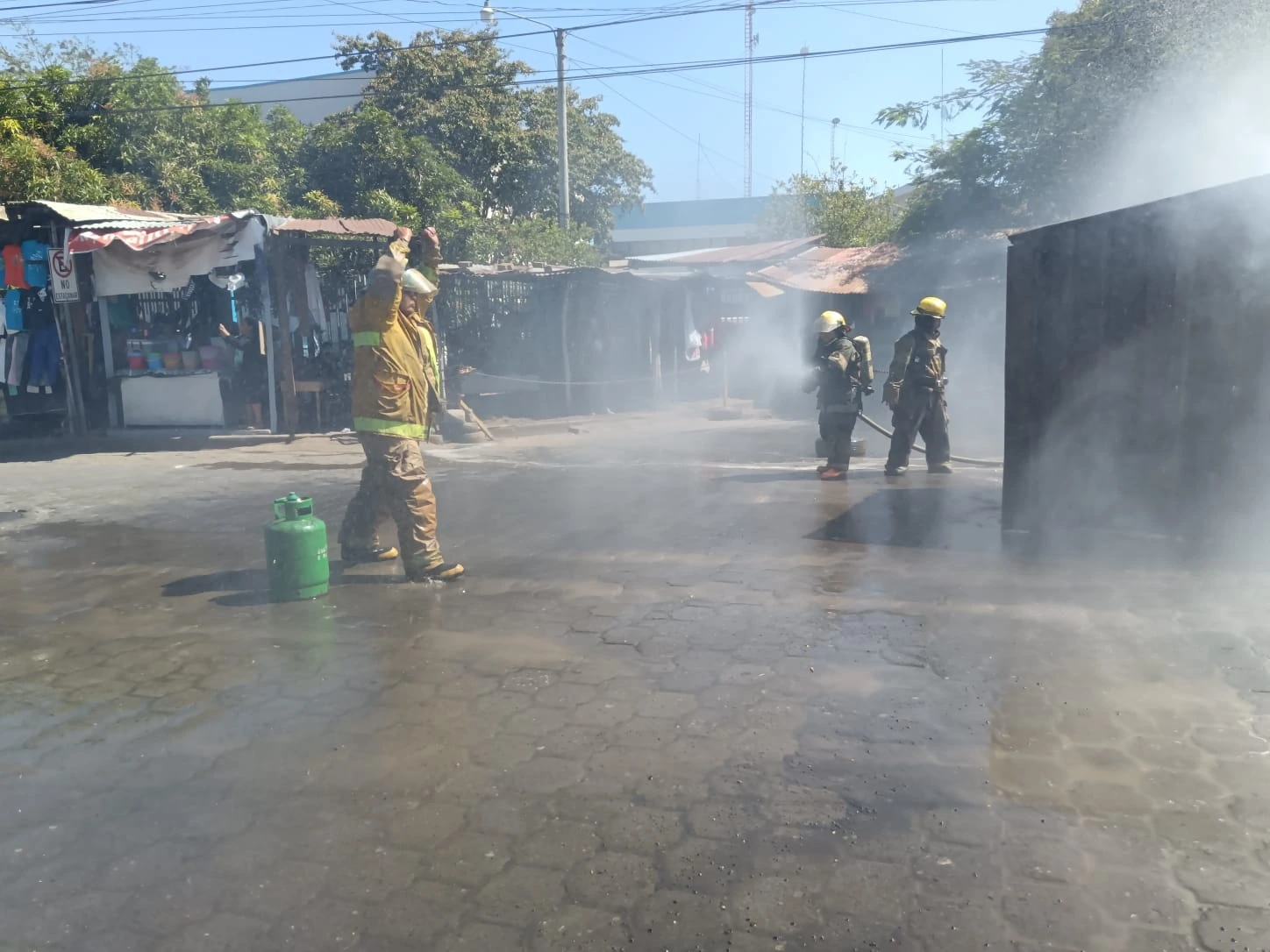 BOMBEROS23
