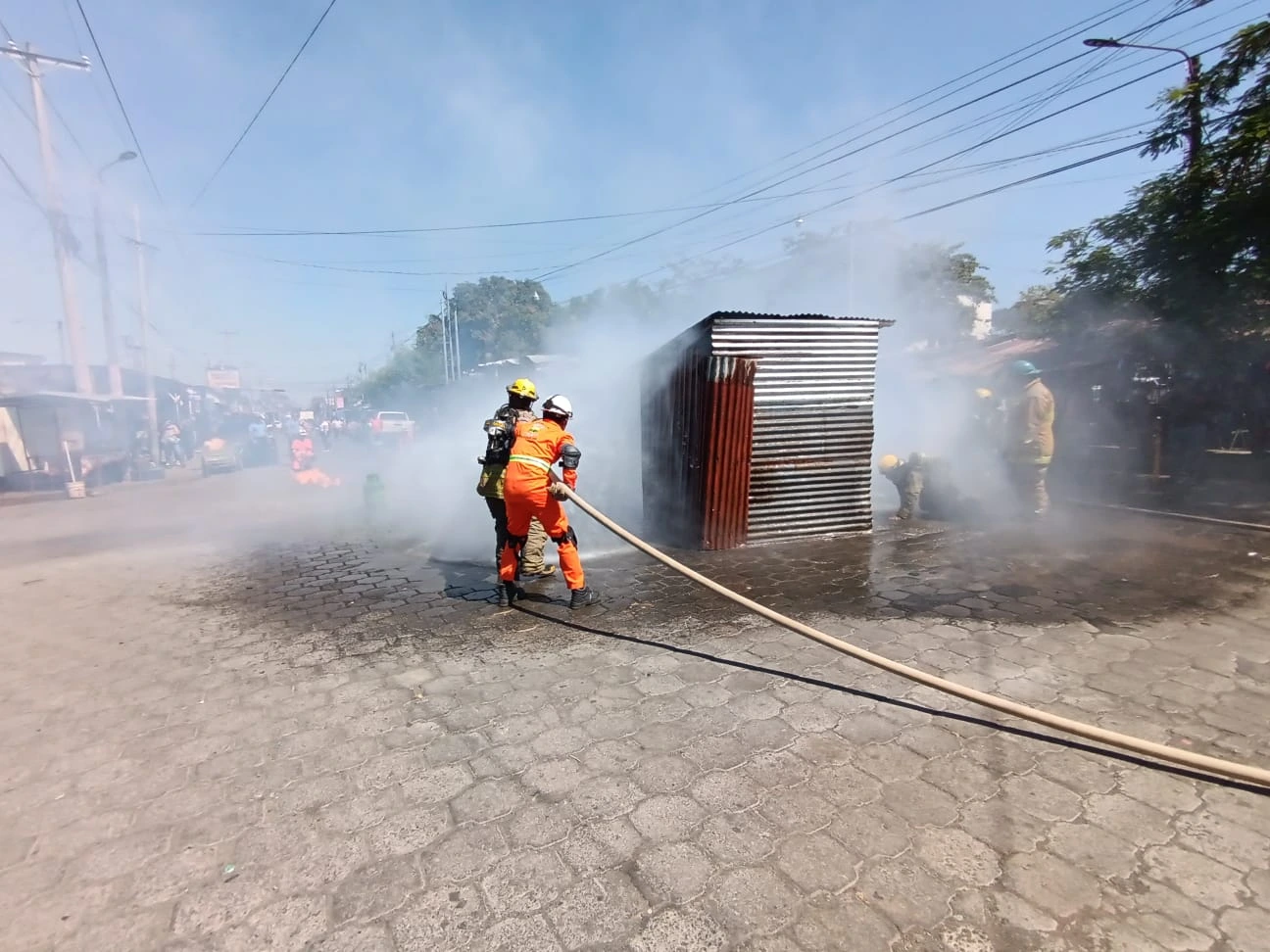 BOMBEROS25