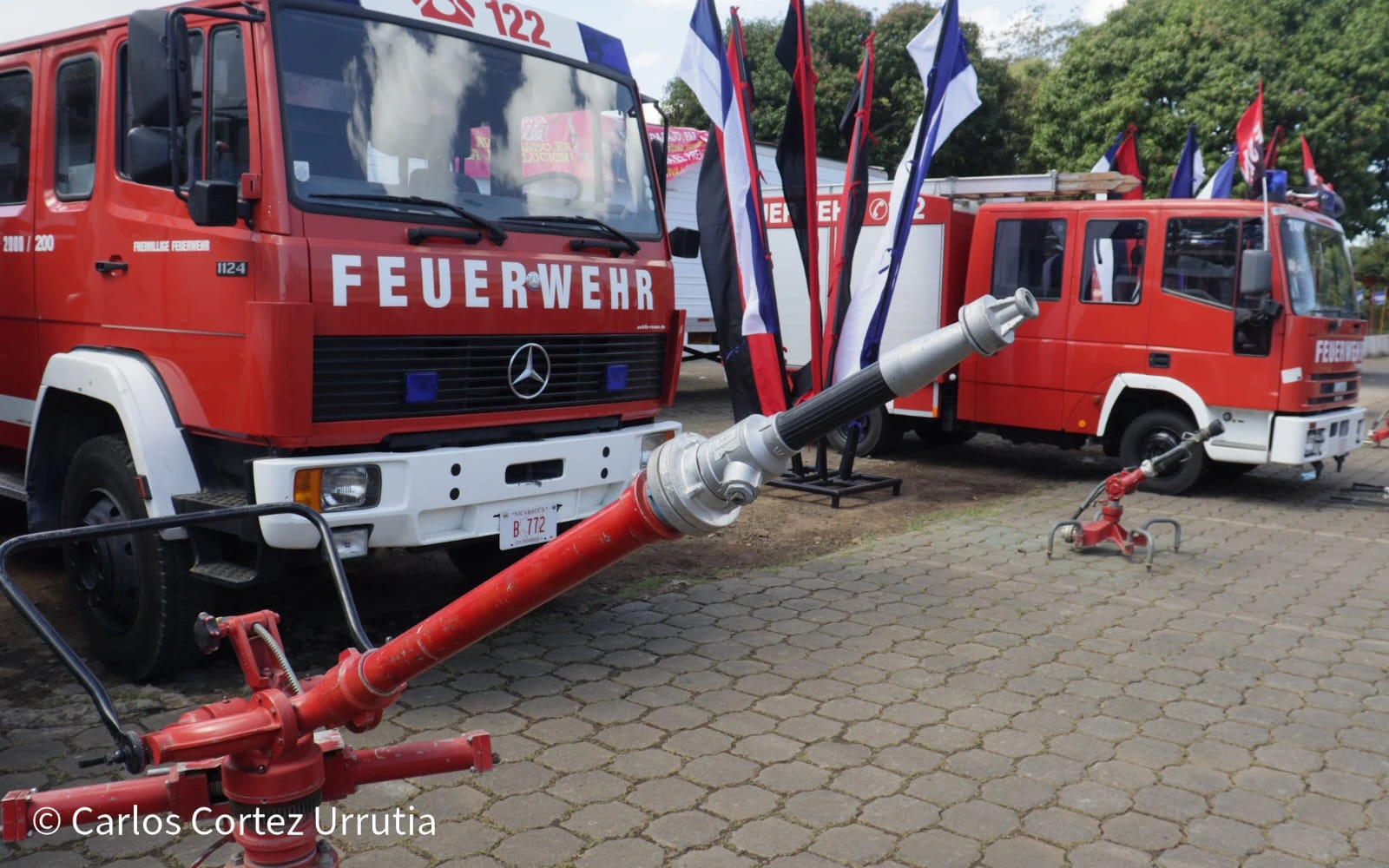 BOMBEROS12