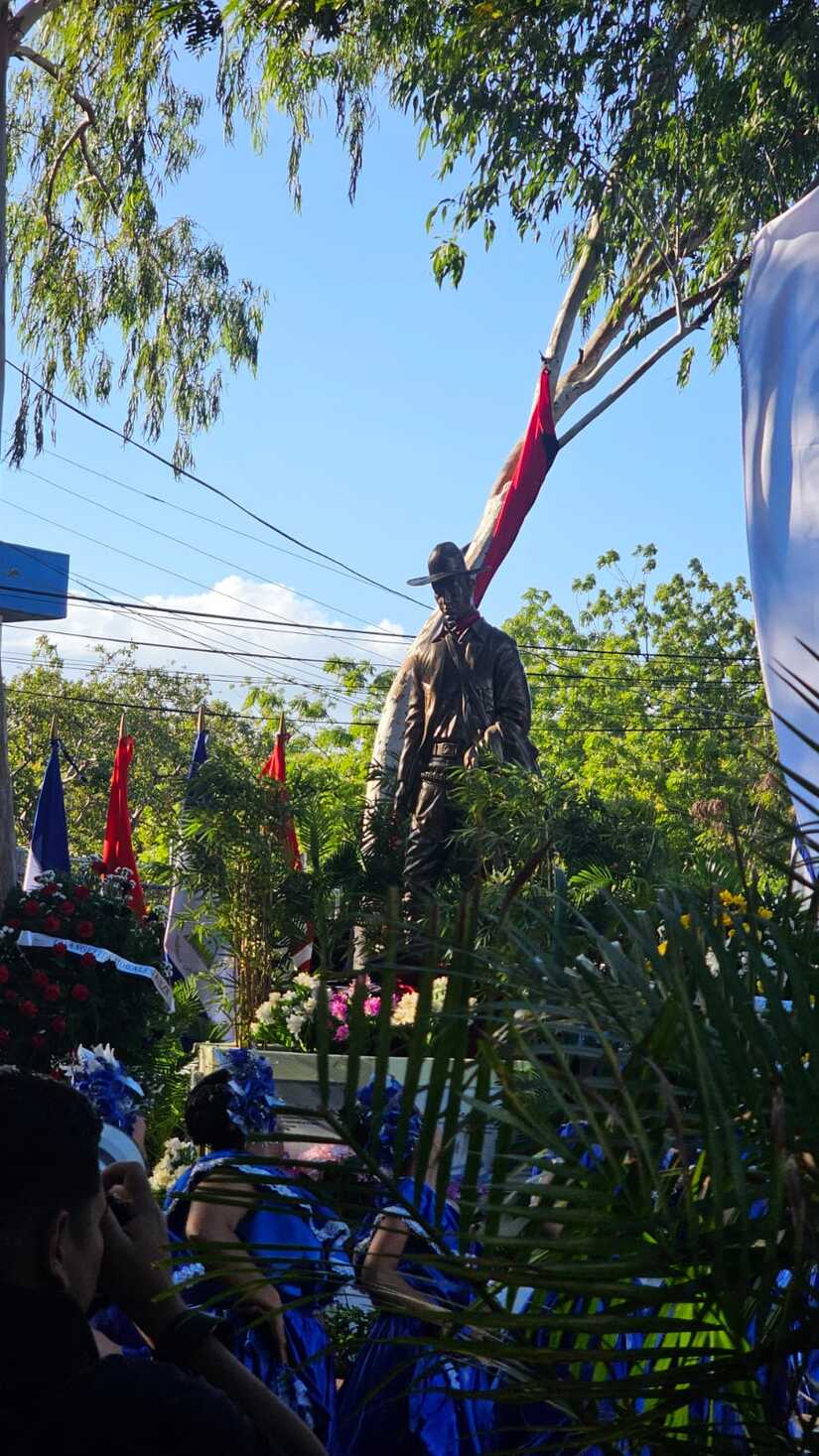 Sandino-16