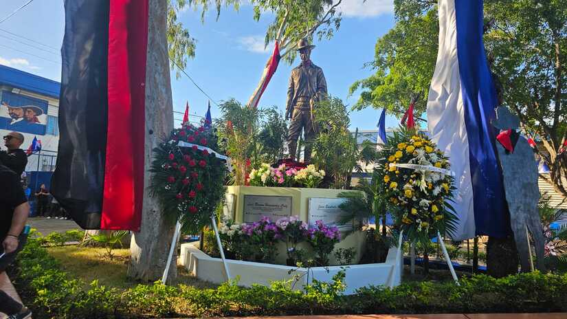 Sandino-21