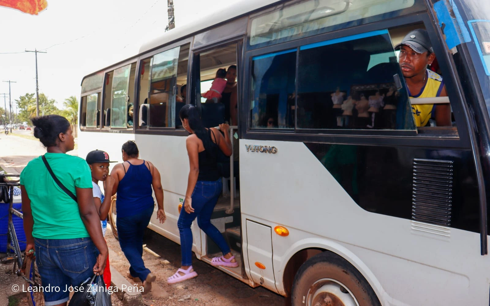 BUSES-(7)