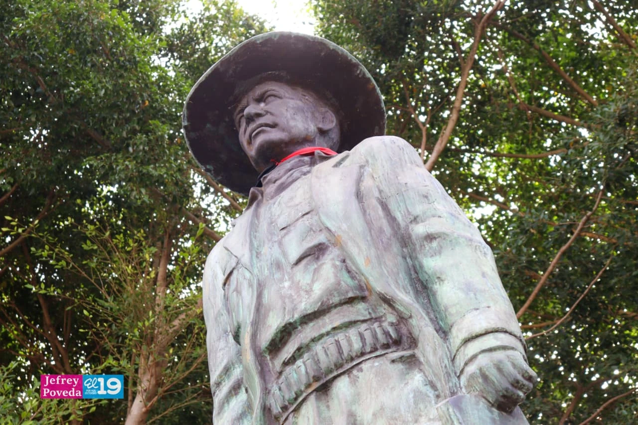SANDINO-(31)