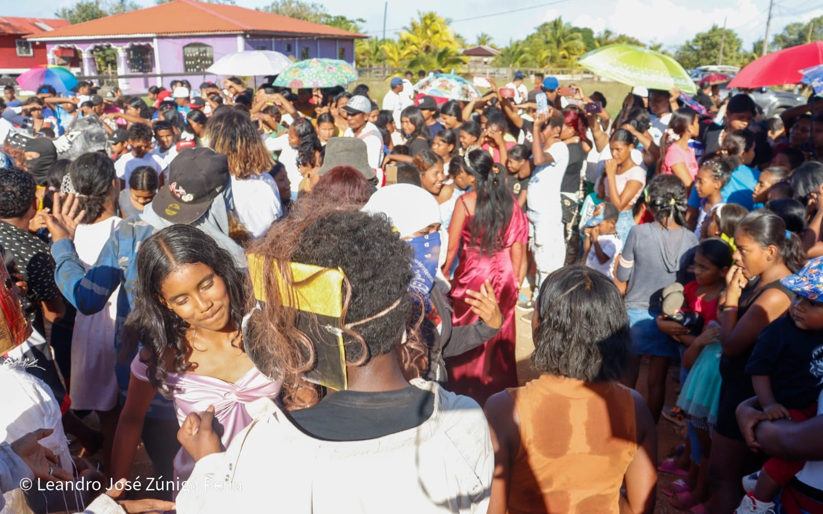 BAILE-(3)