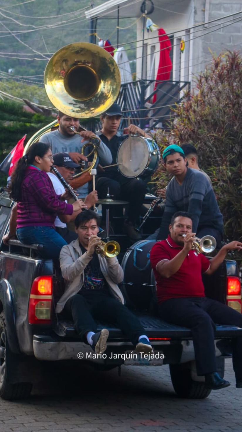 JINOTEGA--(17)
