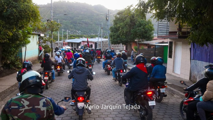 JINOTEGA--(9)