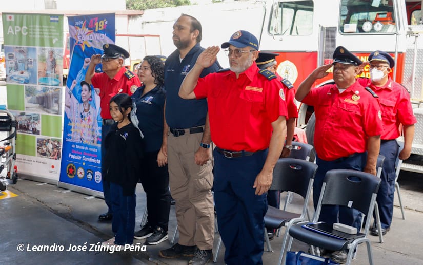 Bomberos--(27)