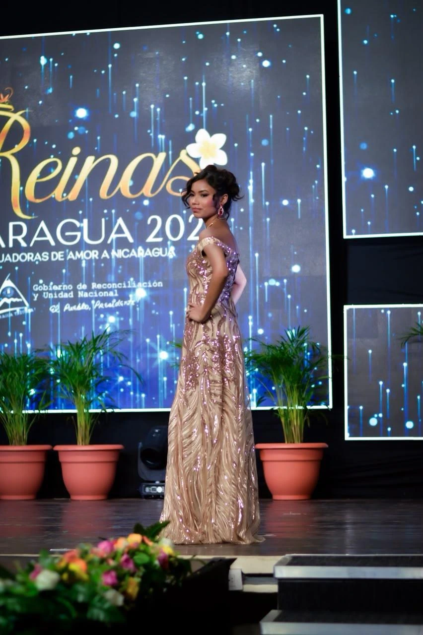 REINAS-(9)