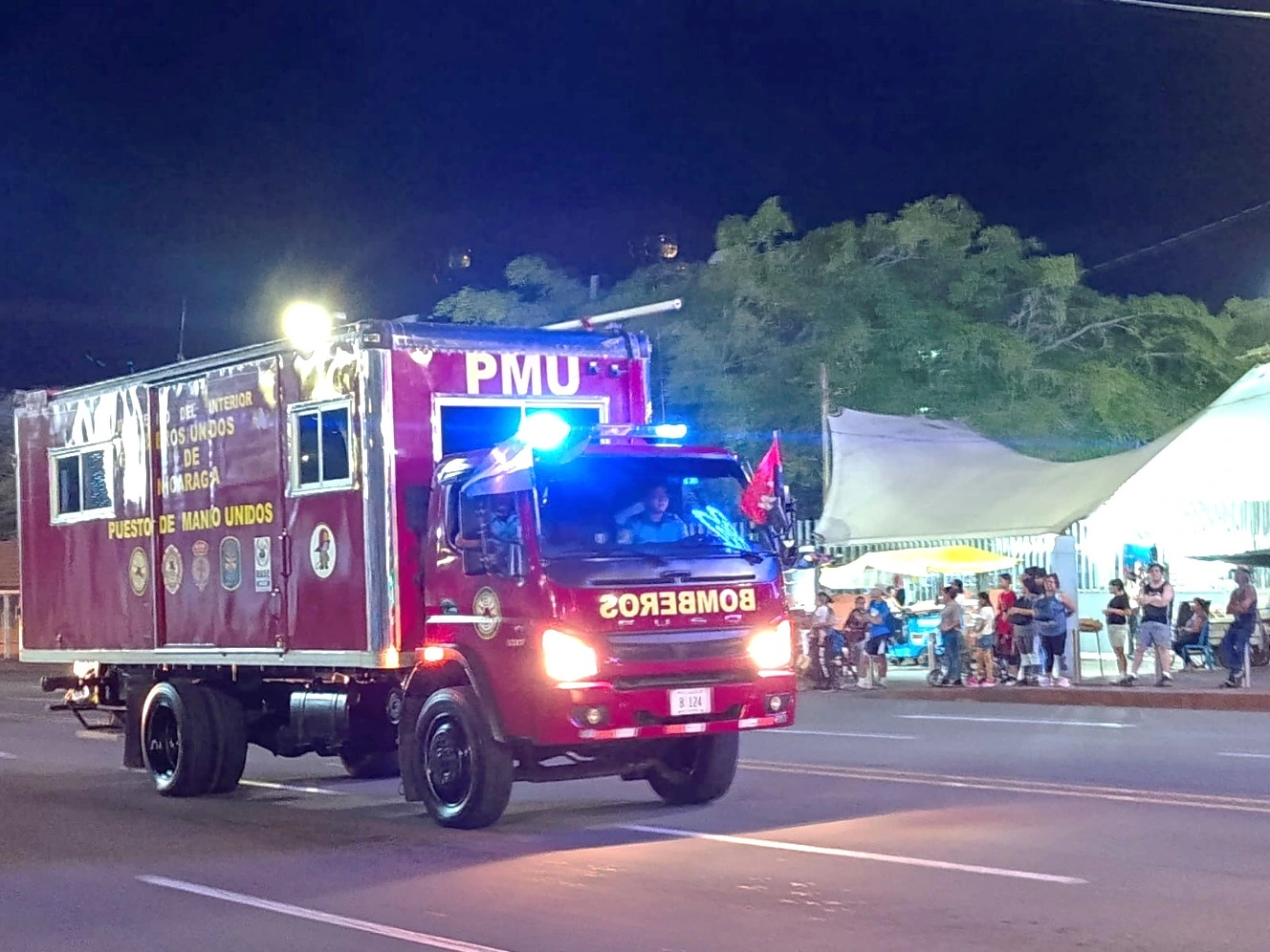 BOMBEROS8