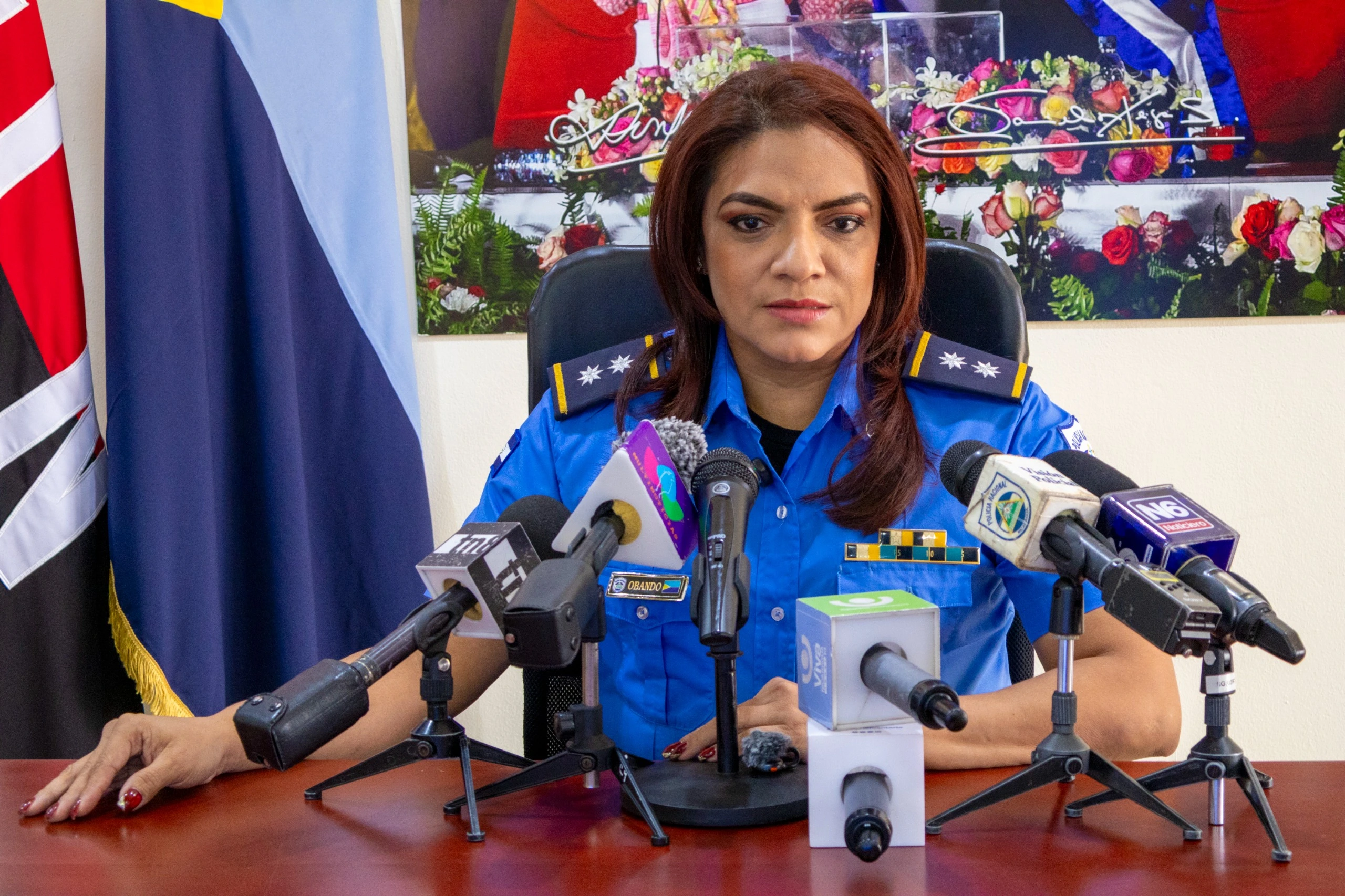 POLICIA2