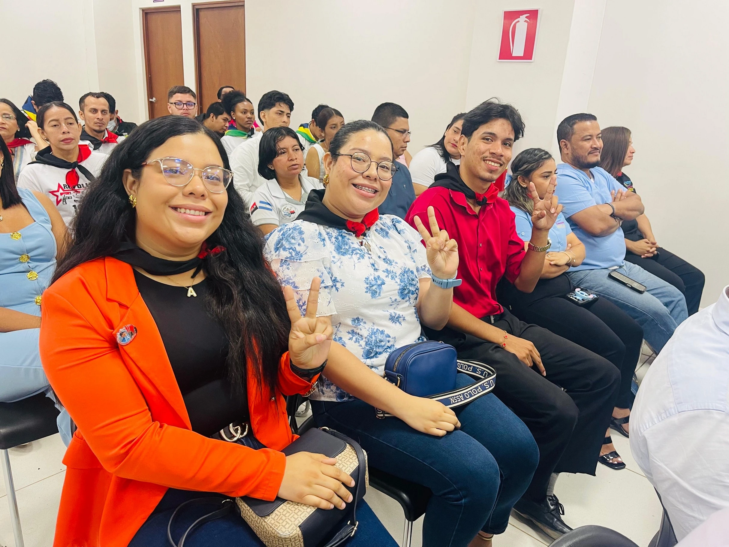 COMUNICADORES6