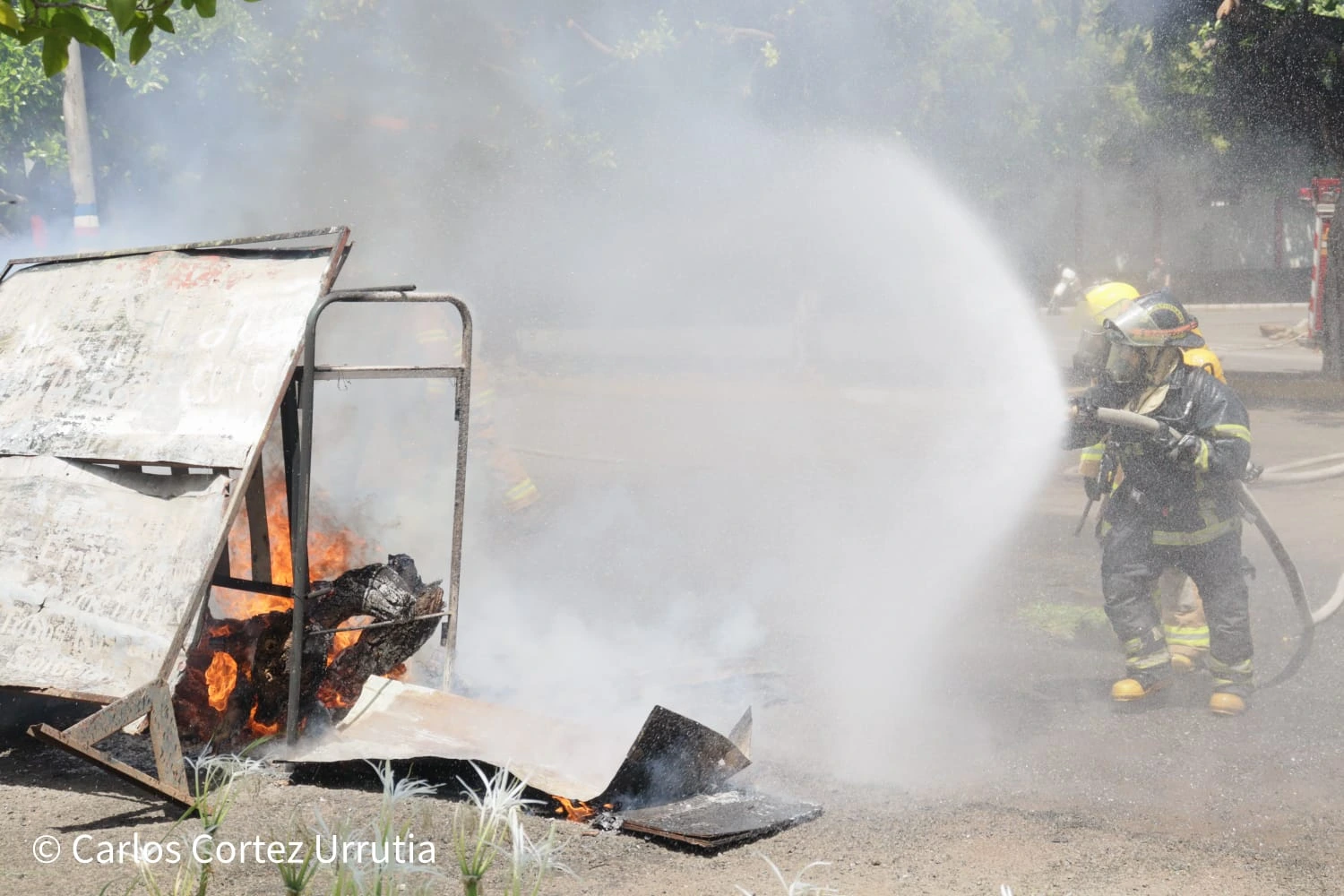 BOMBEROS8