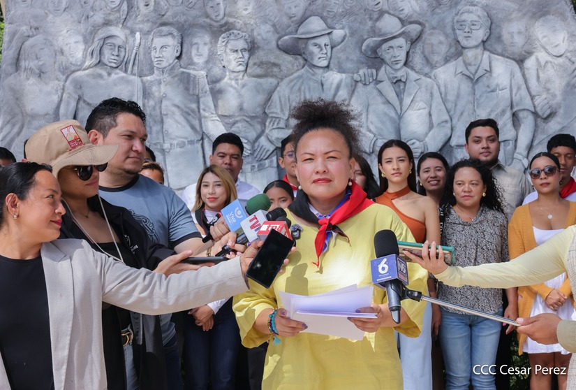 PERIODISTAS--(3)