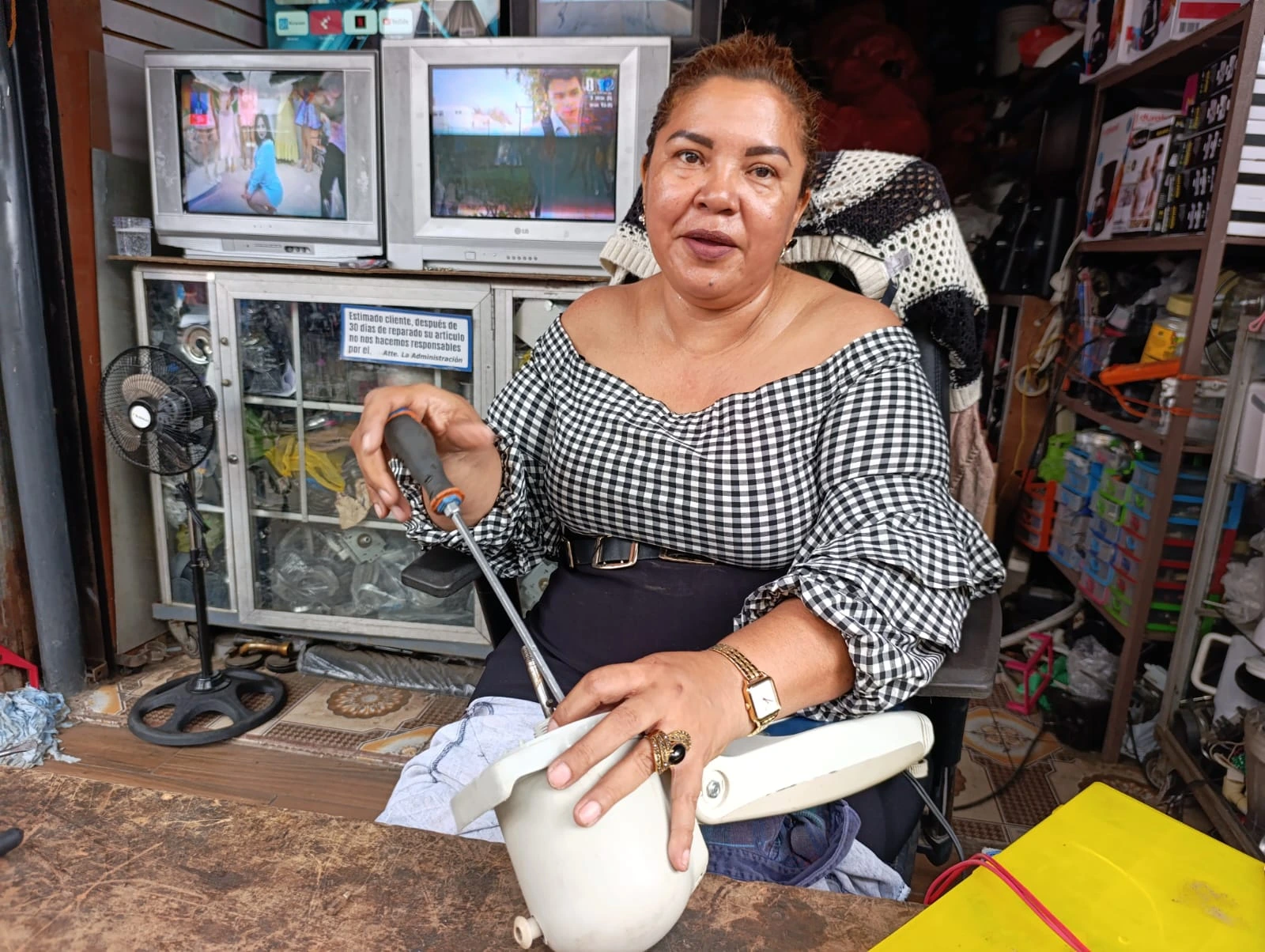 MUJERES12
