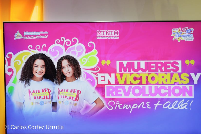 Panel-Mujeres-4