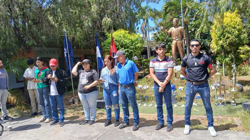 Esteli-1