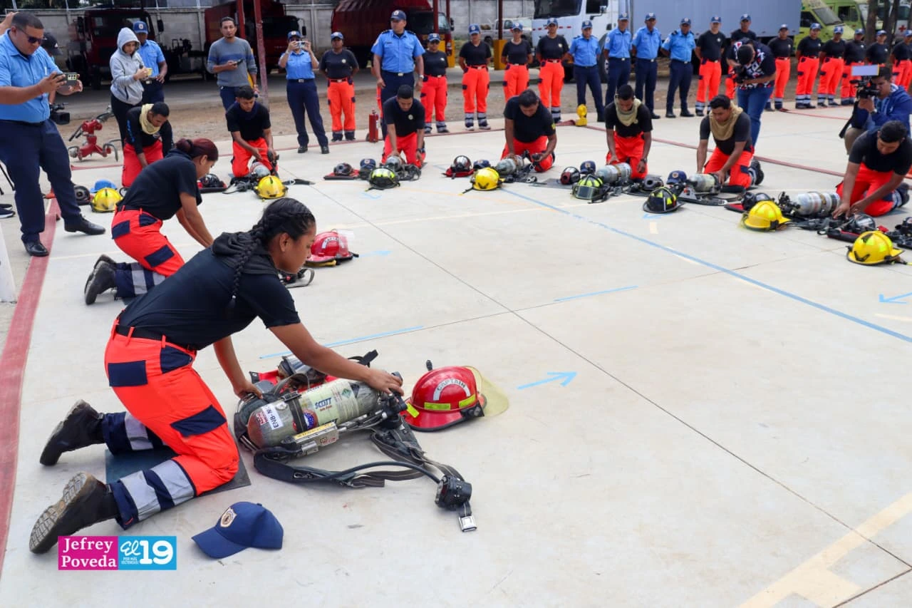 BOMBEROS15