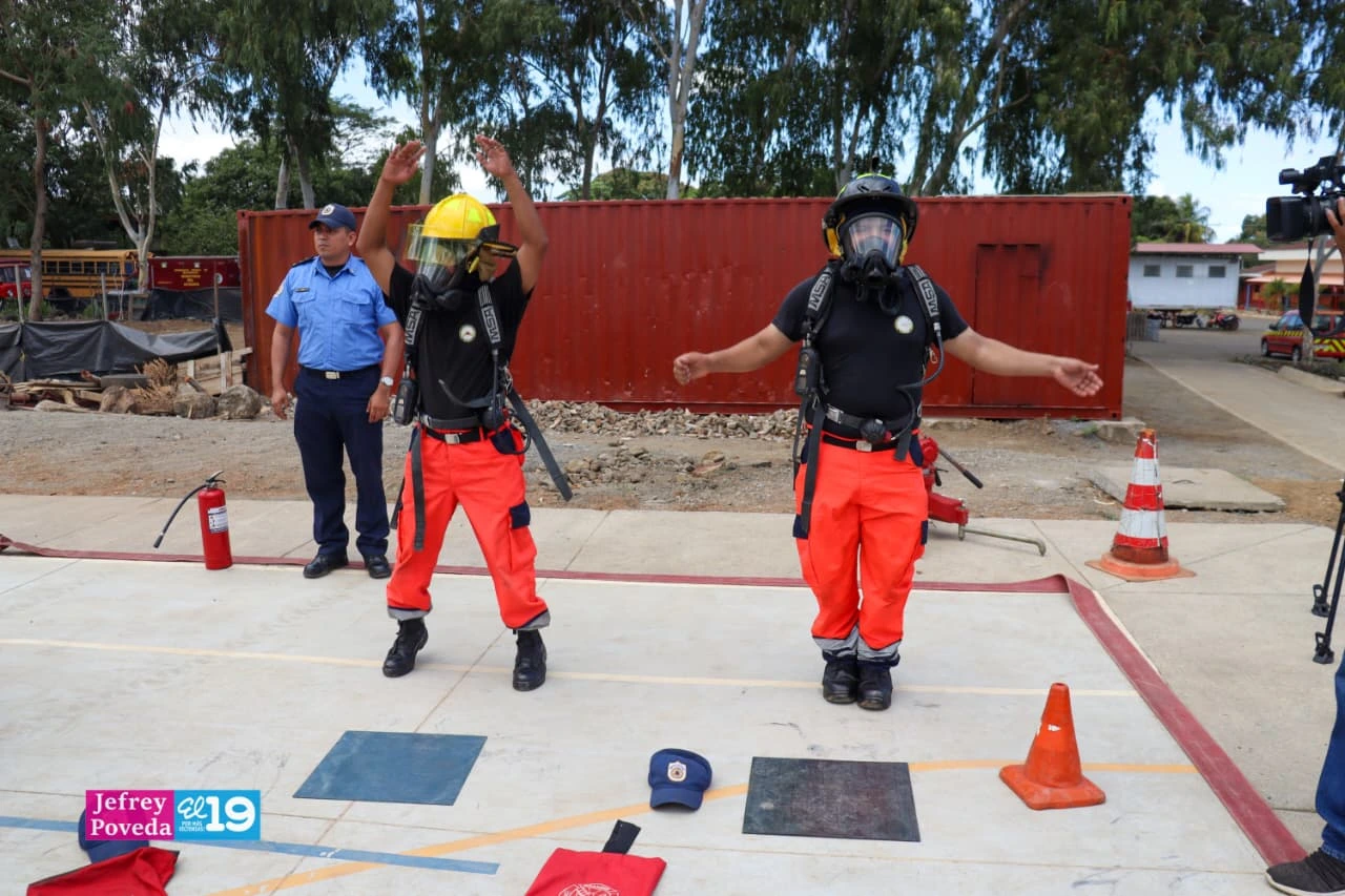 BOMBEROS8