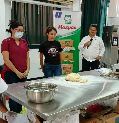 PANADEROS16