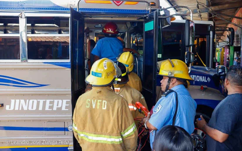 BOMBEROS11