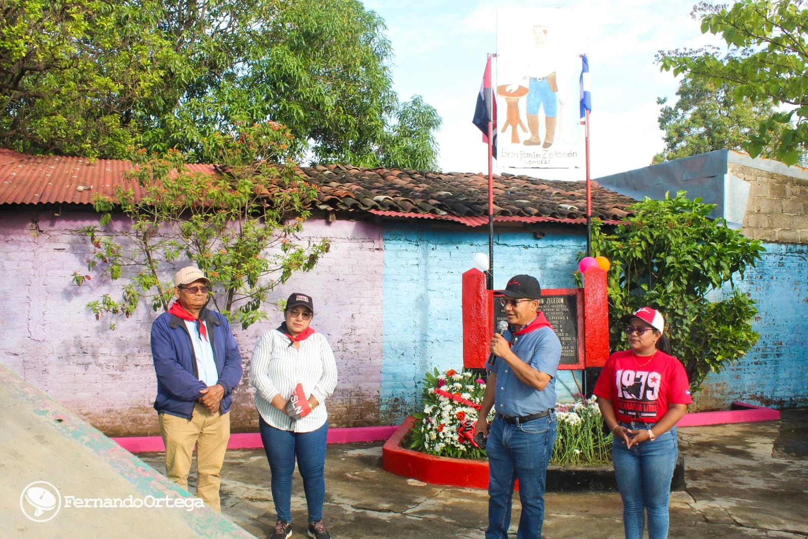 LEON-(13)