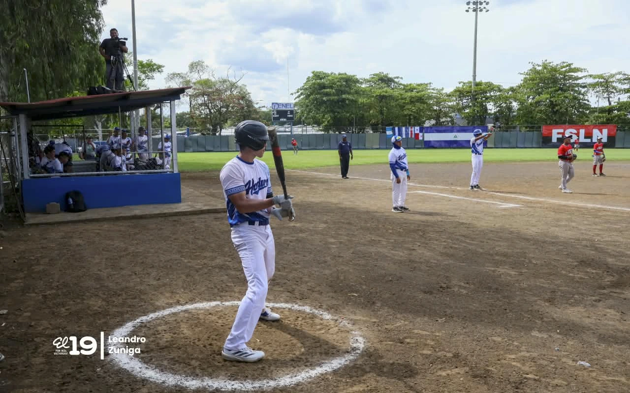 SOFTBOL-(9)