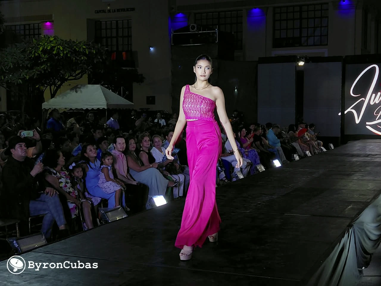 MODA-(18)