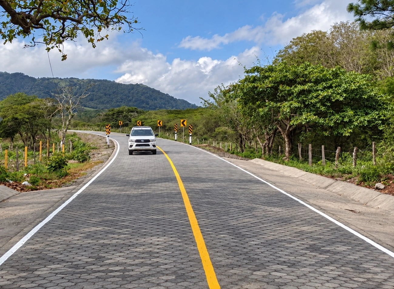 CARRETERA-LA-ESTANZUELA2