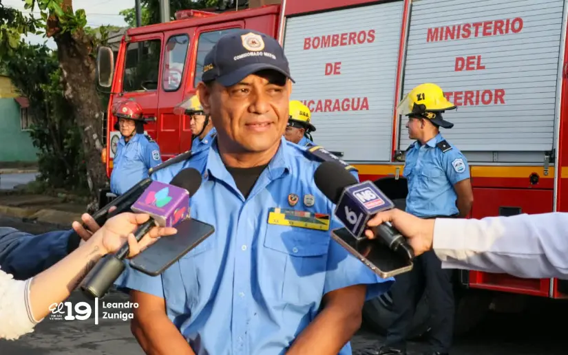 BOMBEROS--(13)