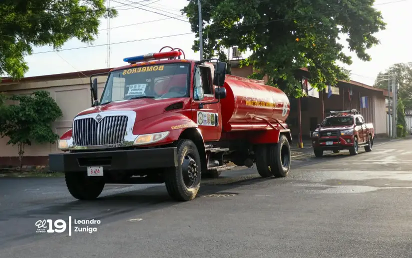 BOMBEROS--(2)