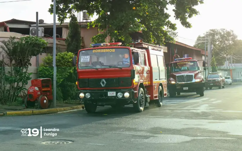 BOMBEROS--(5)