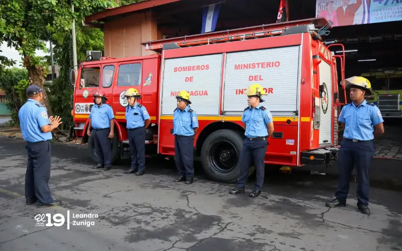 BOMBEROS--(6)