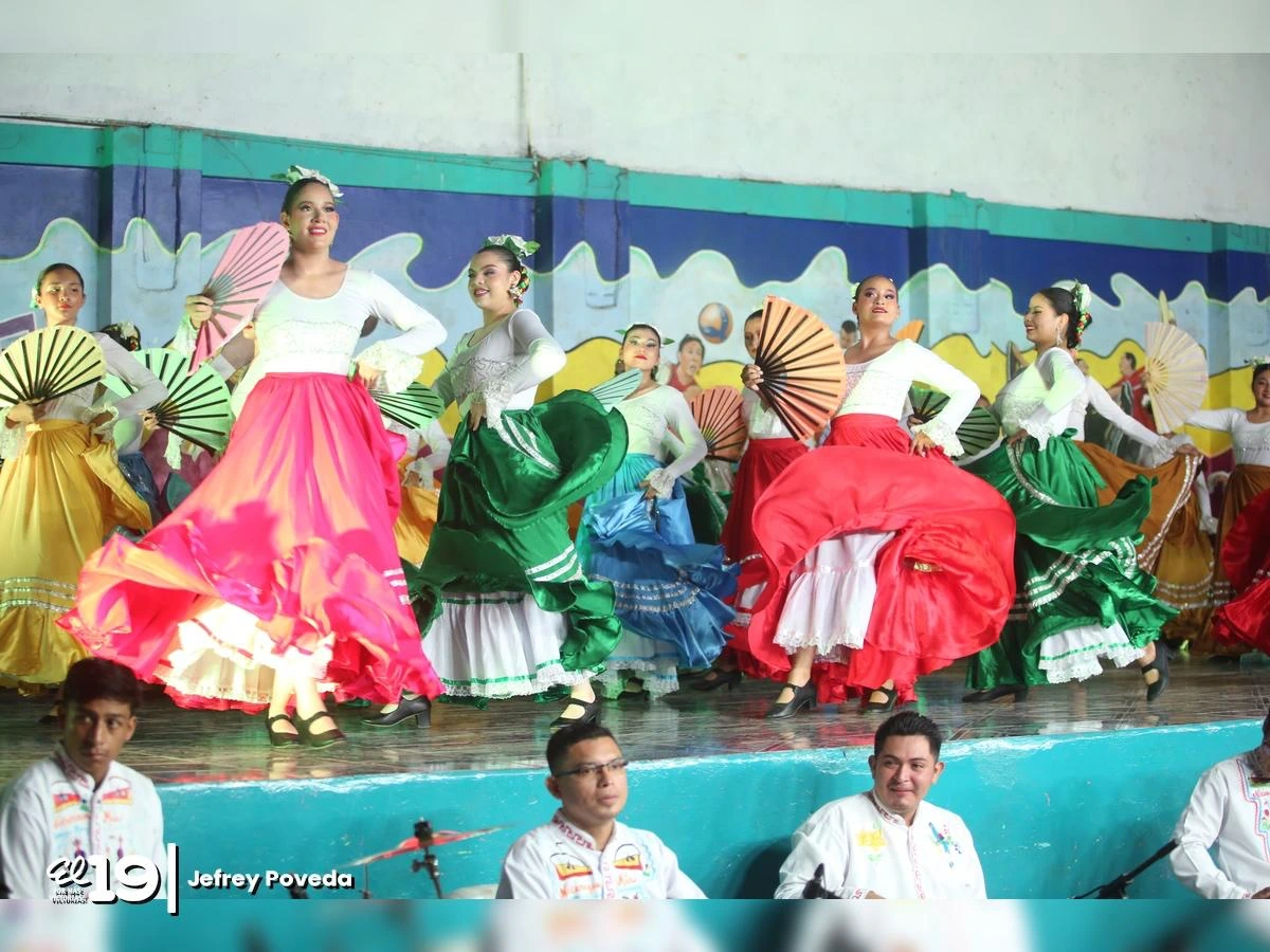 BAILE-(21)