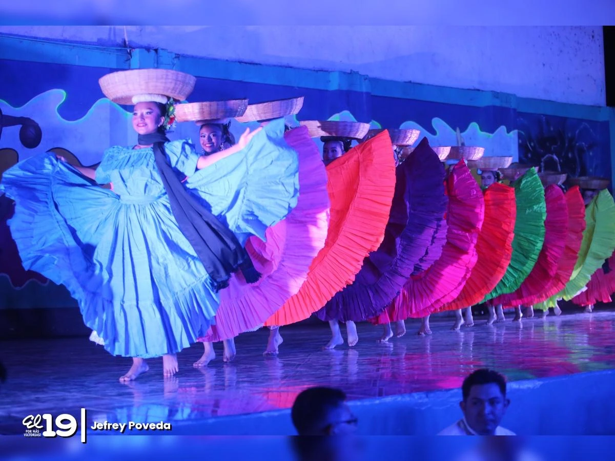 BAILE-(4)