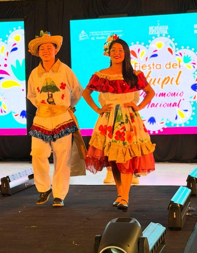 HUIPIL-(7)