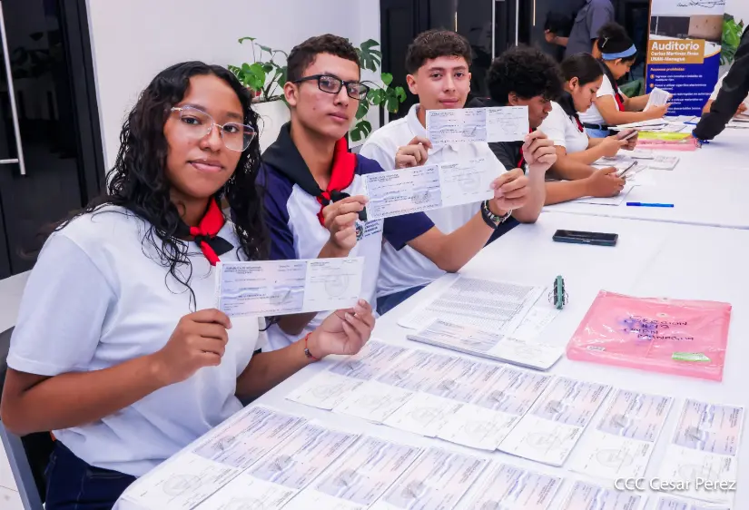 BECAS--(26)