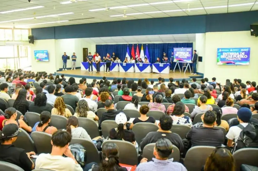 BECAS-(20)