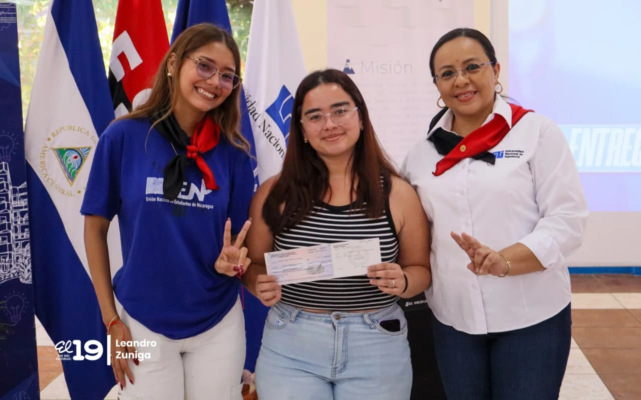 BECAS24
