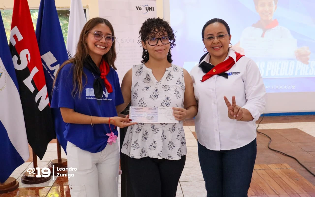 BECAS25