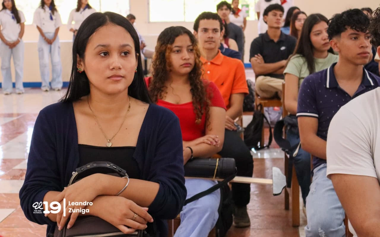 BECAS33