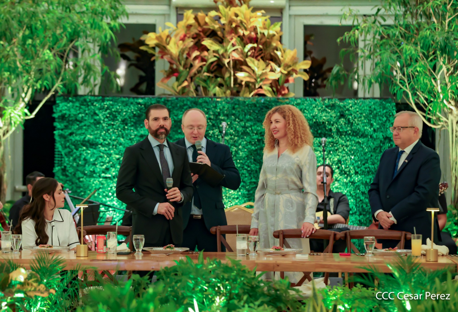CENA-(3)