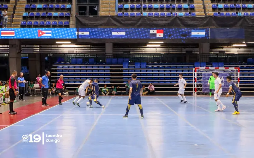 FUTSAL--(4)
