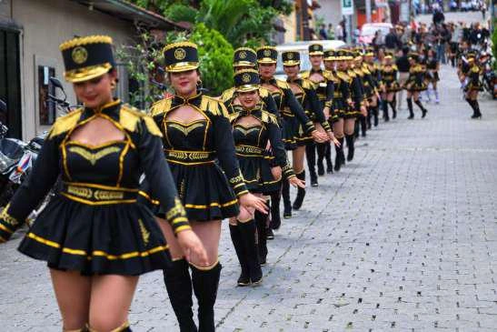 BANDAS27