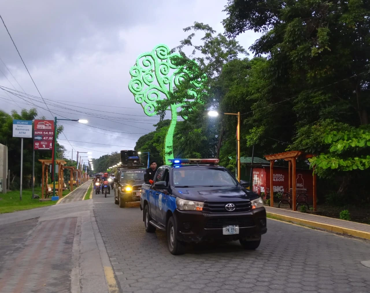 RIVAS8