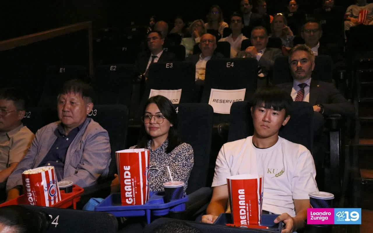 CINE-(10)