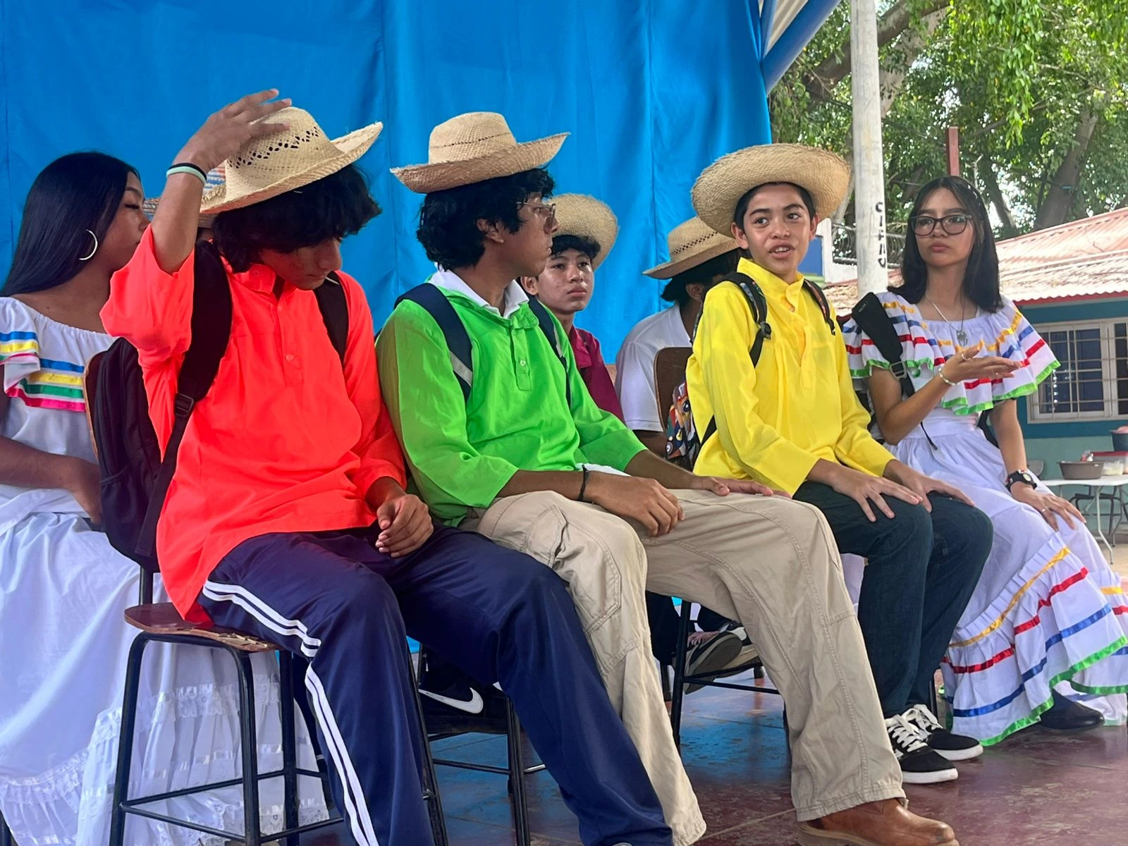 HUIPIL10