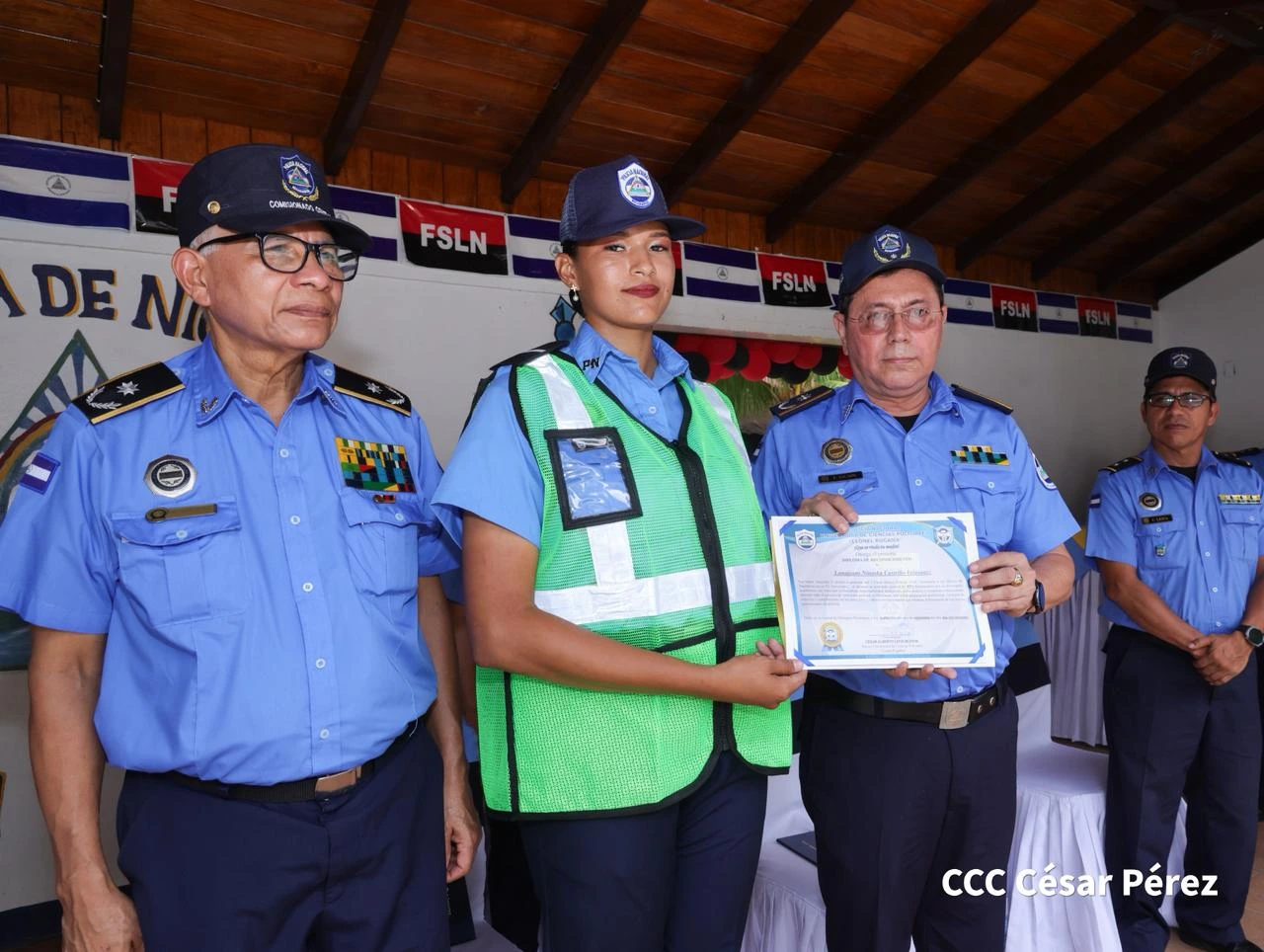POLICIA19