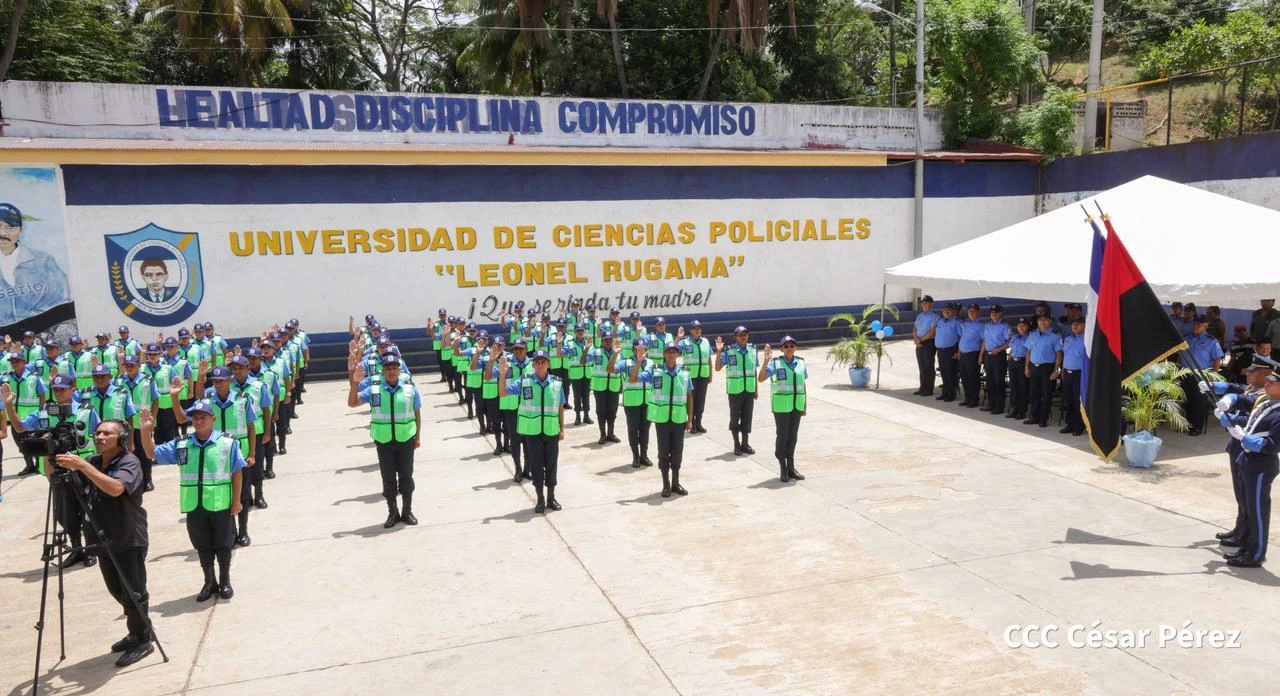 POLICIA26