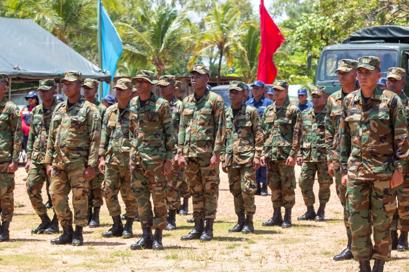COMANDO-(10)