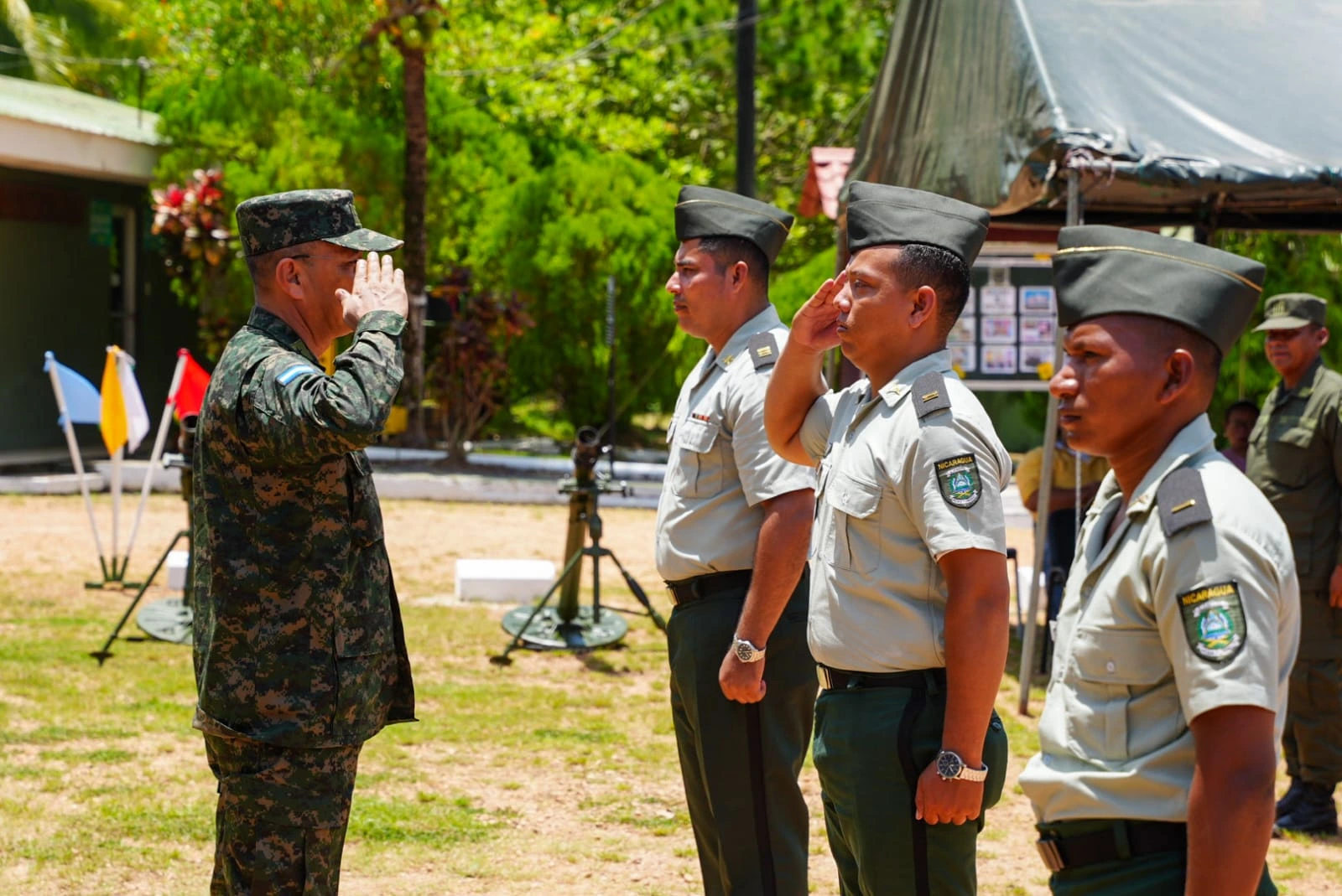 COMANDO-(22)